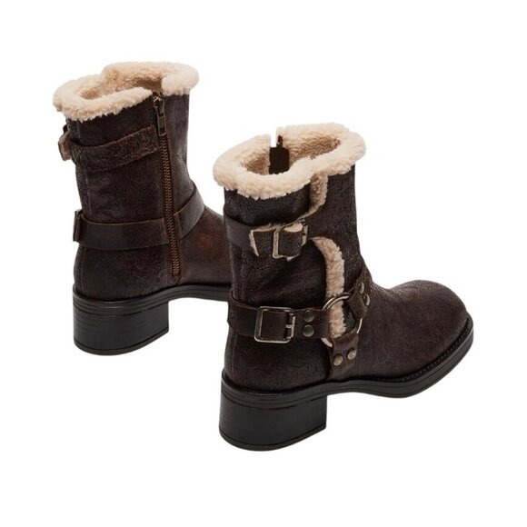 Steve Madden Brixton Fur Brown Distressed Boots - Picture 5 of 6